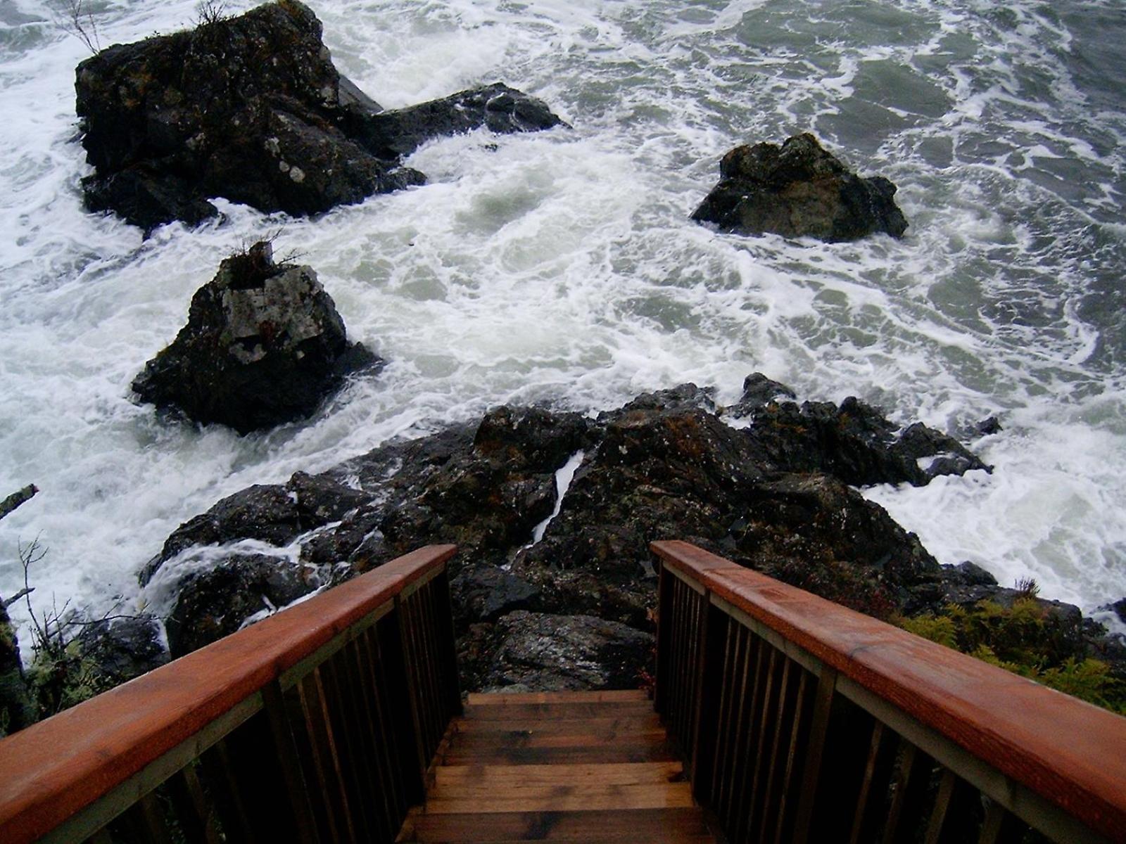Reef Point Oceanfront Bed And Breakfast Ucluelet Extérieur photo