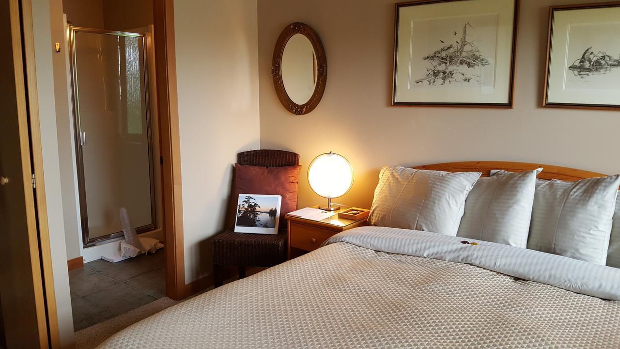 Reef Point Oceanfront Bed And Breakfast Ucluelet Extérieur photo