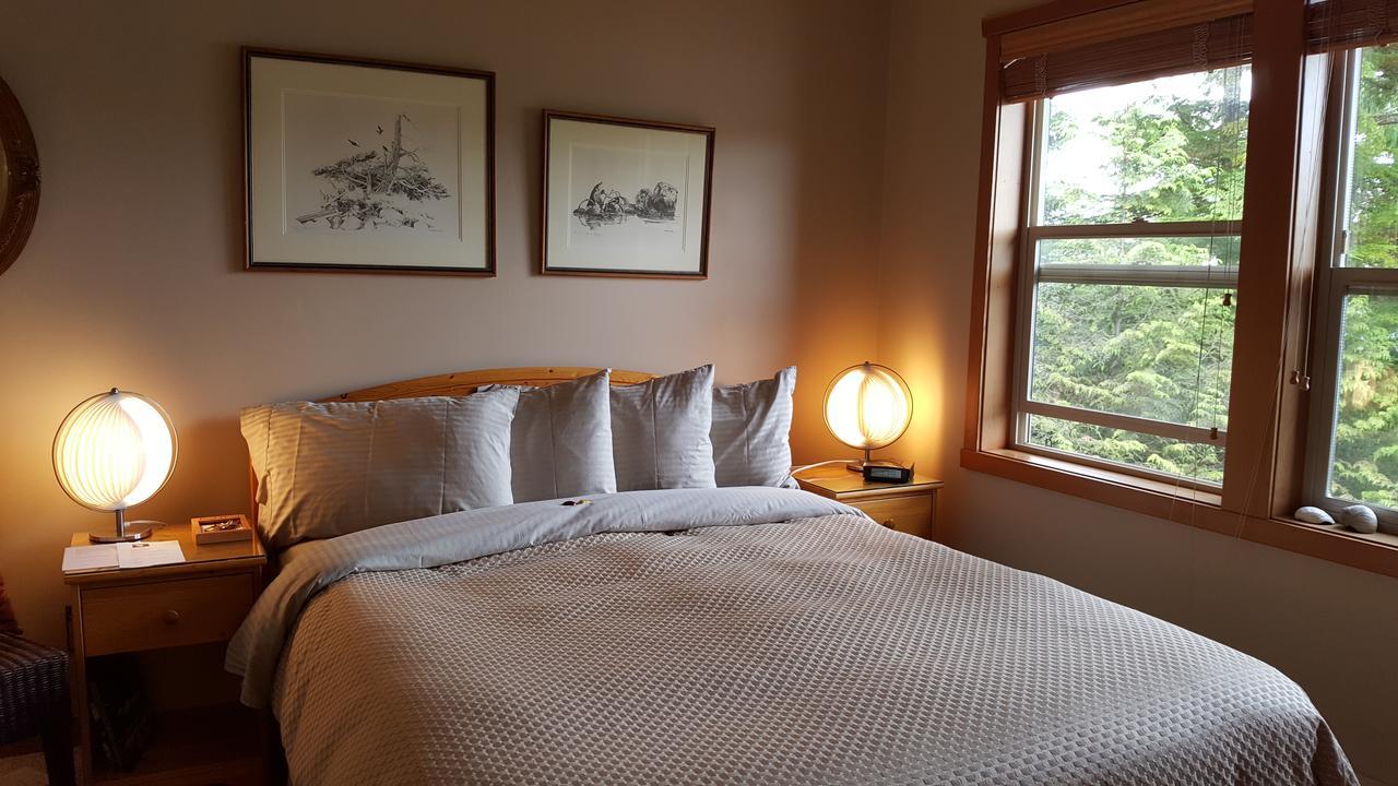 Reef Point Oceanfront Bed And Breakfast Ucluelet Extérieur photo